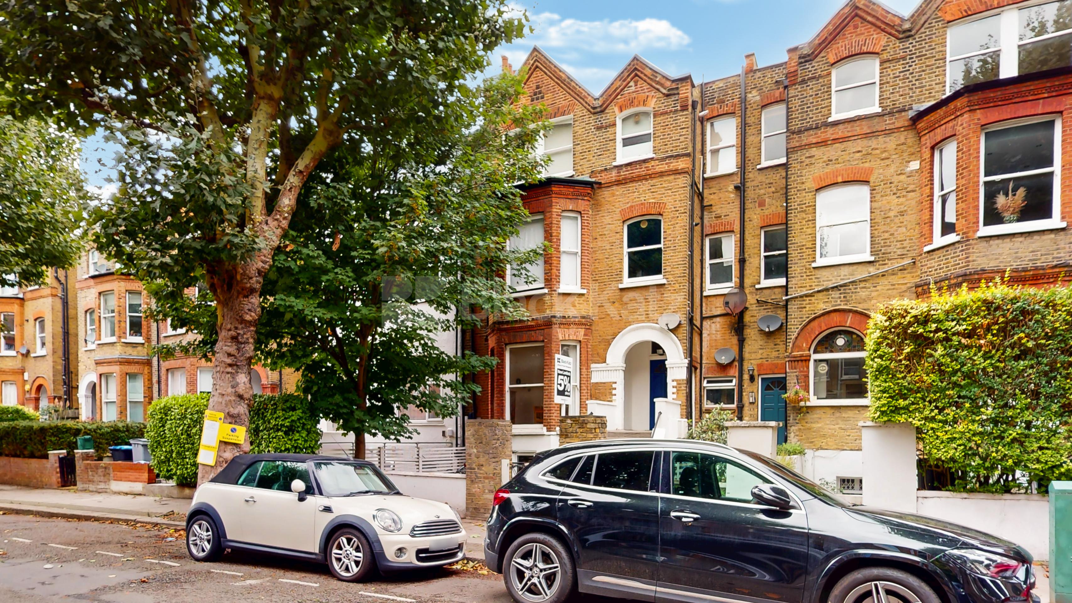 			3 Bedroom, 2 bath, 1 reception 			 Brondesbury Villas, London, NW6,  London NW6