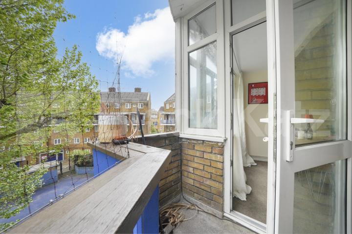 Bright & spacious du[plex apartment in the heart of Borough Greene House, Burbage Close, Borough 