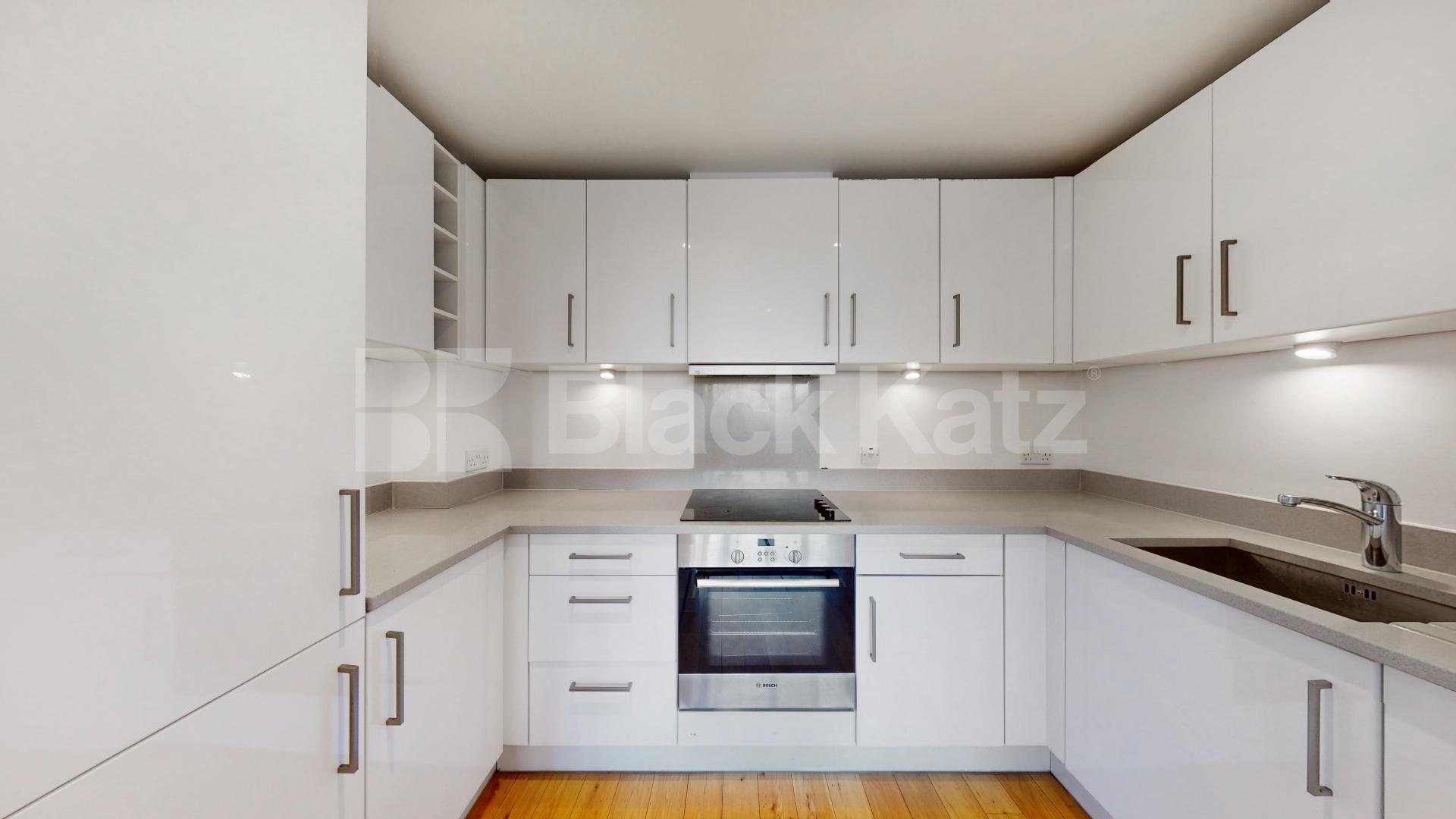 Modern contemporary two bed two bath within walking distance to Kings Cross York Way, Caledonian Road