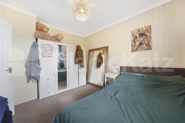 Bright & spacious du[plex apartment in the heart of Borough Greene House, Burbage Close, Borough 