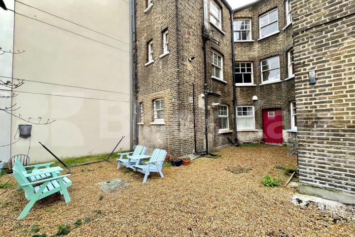 Centrally located one bedroom ground floor apartment in a period building Union Street, Southwark