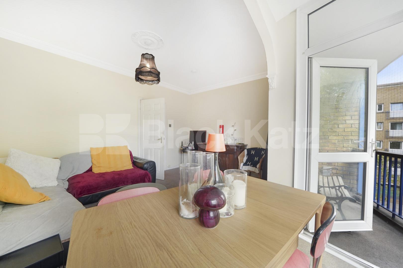 Bright & spacious du[plex apartment in the heart of Borough Greene House, Burbage Close, Borough 