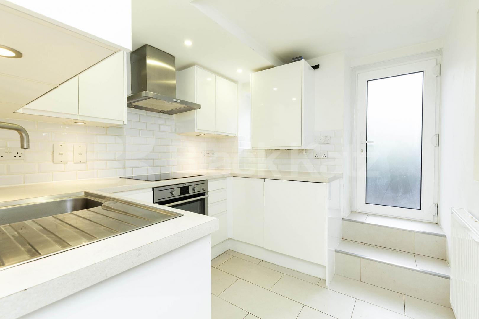 			2 Bedroom, 1 bath, 1 reception 			 Fairhazel Gardens, Fairhazel Mansions, NW6,  Fairhazel Mansions