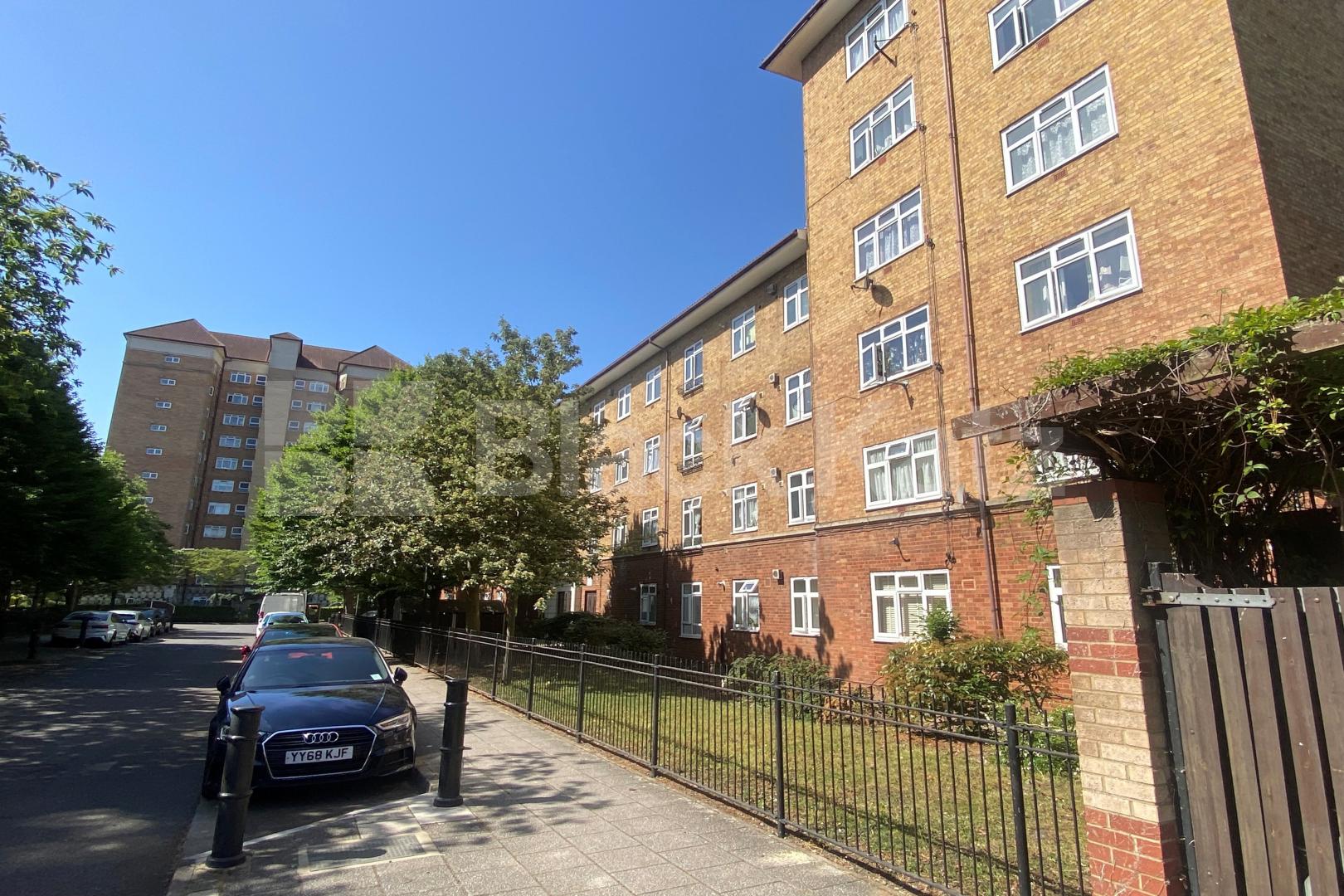 Bright and airy two bedroom flat is stylish block close two amenities Sudbury Court, Allan Edwards Drive, Stockwell / Nine Elms