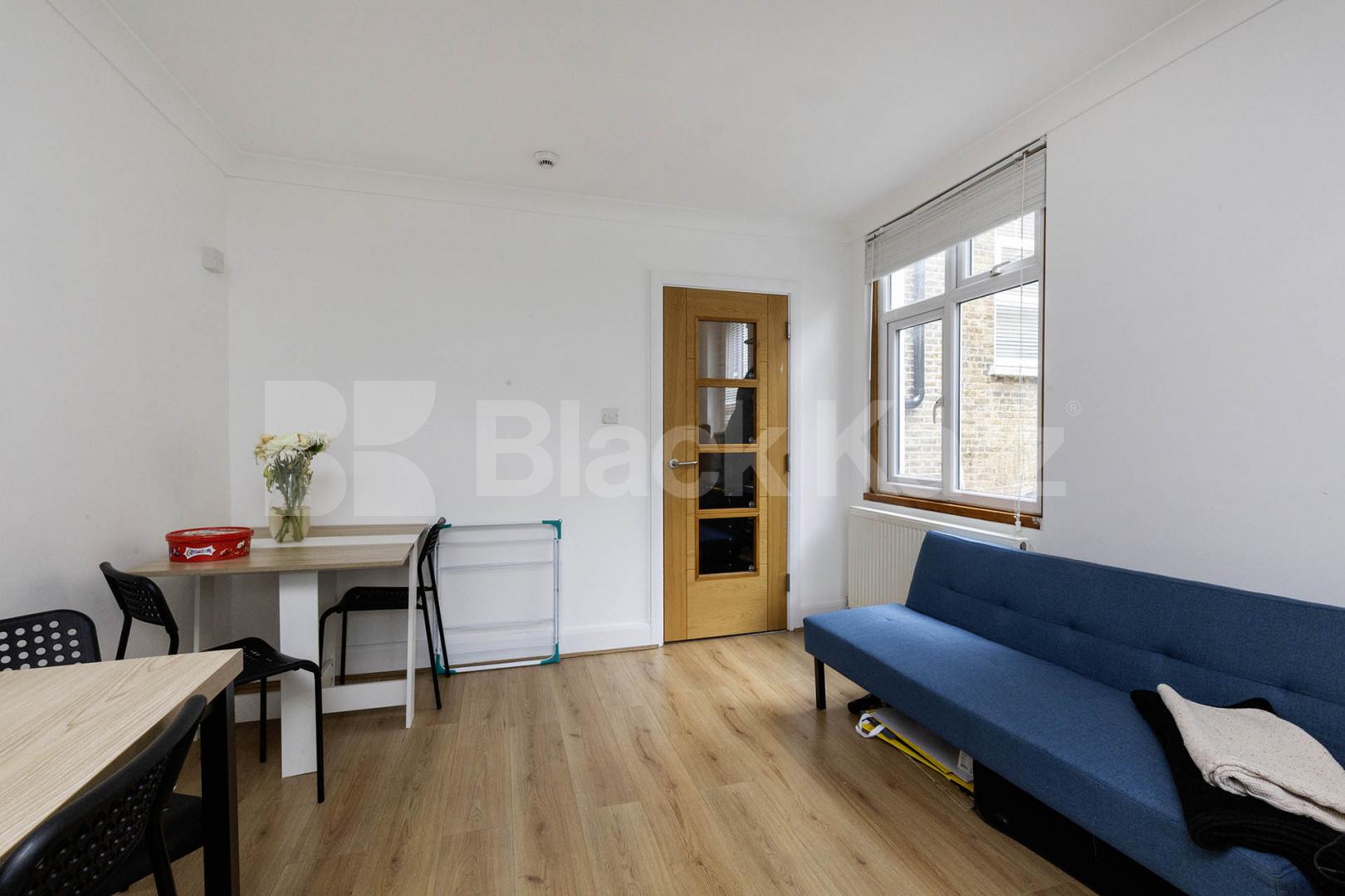 			3 Bedroom, 2 bath,  reception 			 Kilburn Lane, London, W9,  London