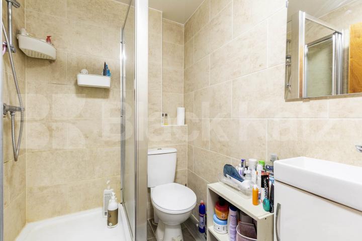 			3 Bedroom, 2 bath, 1 reception 			 Kilburn Lane, London, W9,  London