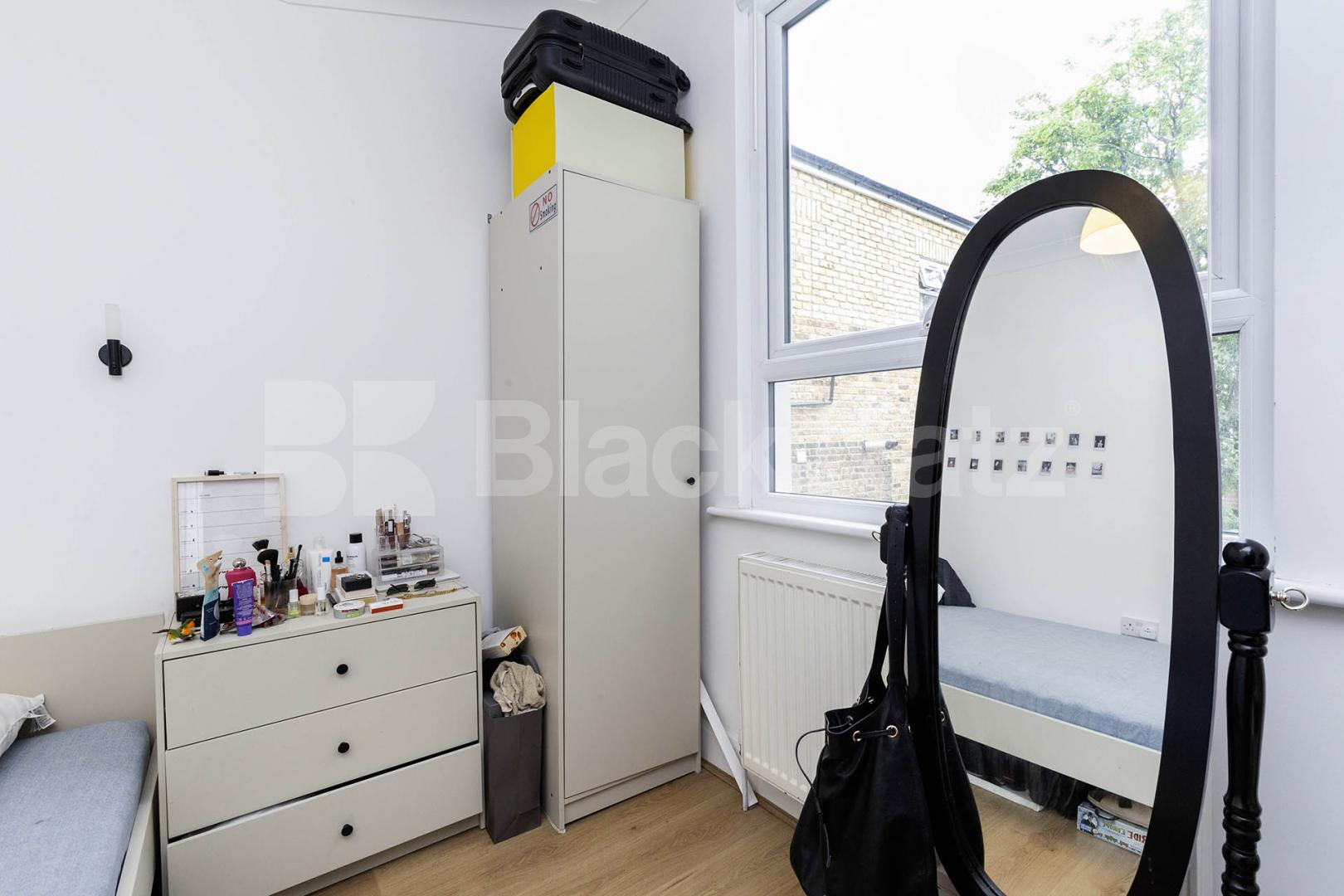 			3 Bedroom, 2 bath, 1 reception 			 Kilburn Lane, London, W9,  London