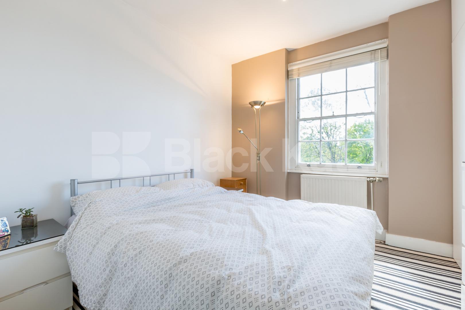 Charming top floor one bedroom flat with study in a conversion mins to tube! Richmond Avenue, Barnsbury Islington