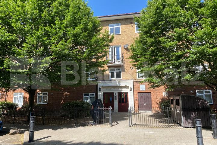 Bright and airy two bedroom flat is stylish block close two amenities Sudbury Court, Allan Edwards Drive, Stockwell / Nine Elms