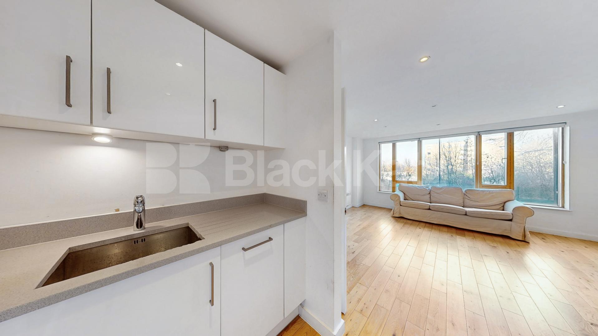 Modern contemporary two bed two bath within walking distance to Kings Cross York Way, Caledonian Road