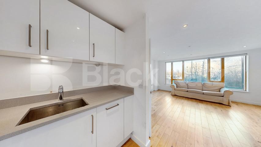 Modern contemporary two bed two bath within walking distance to Kings Cross York Way, Caledonian Road