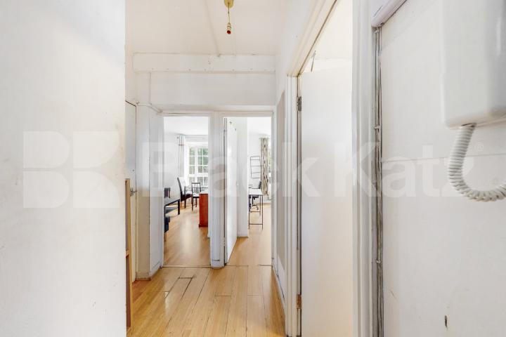 Fantastic doer-upper in the ever desirable Peckham area of South East London.   Peckham Road , Camberwell/Peckham