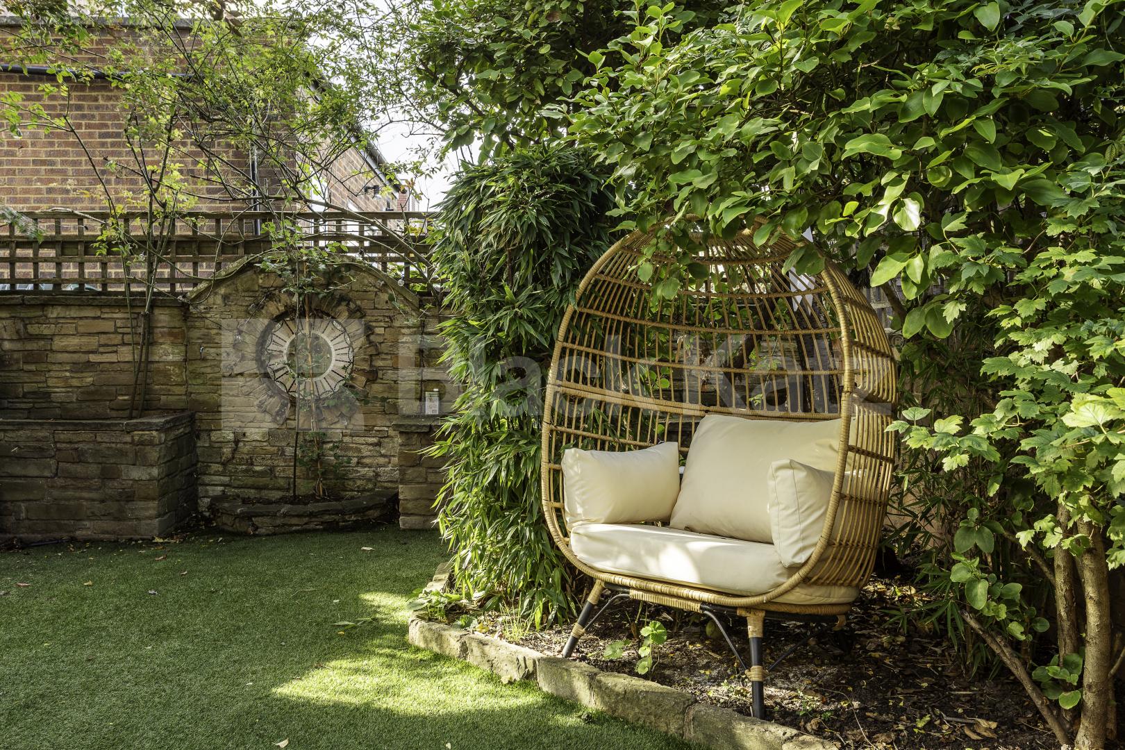 Beautifully renovated by the previous owner to a high modern standard, this impr Hamilton Road, London, NW10,  London