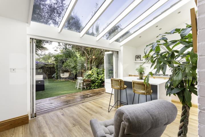 Beautifully renovated by the previous owner to a high modern standard, this impr Hamilton Road, London, NW10,  London
