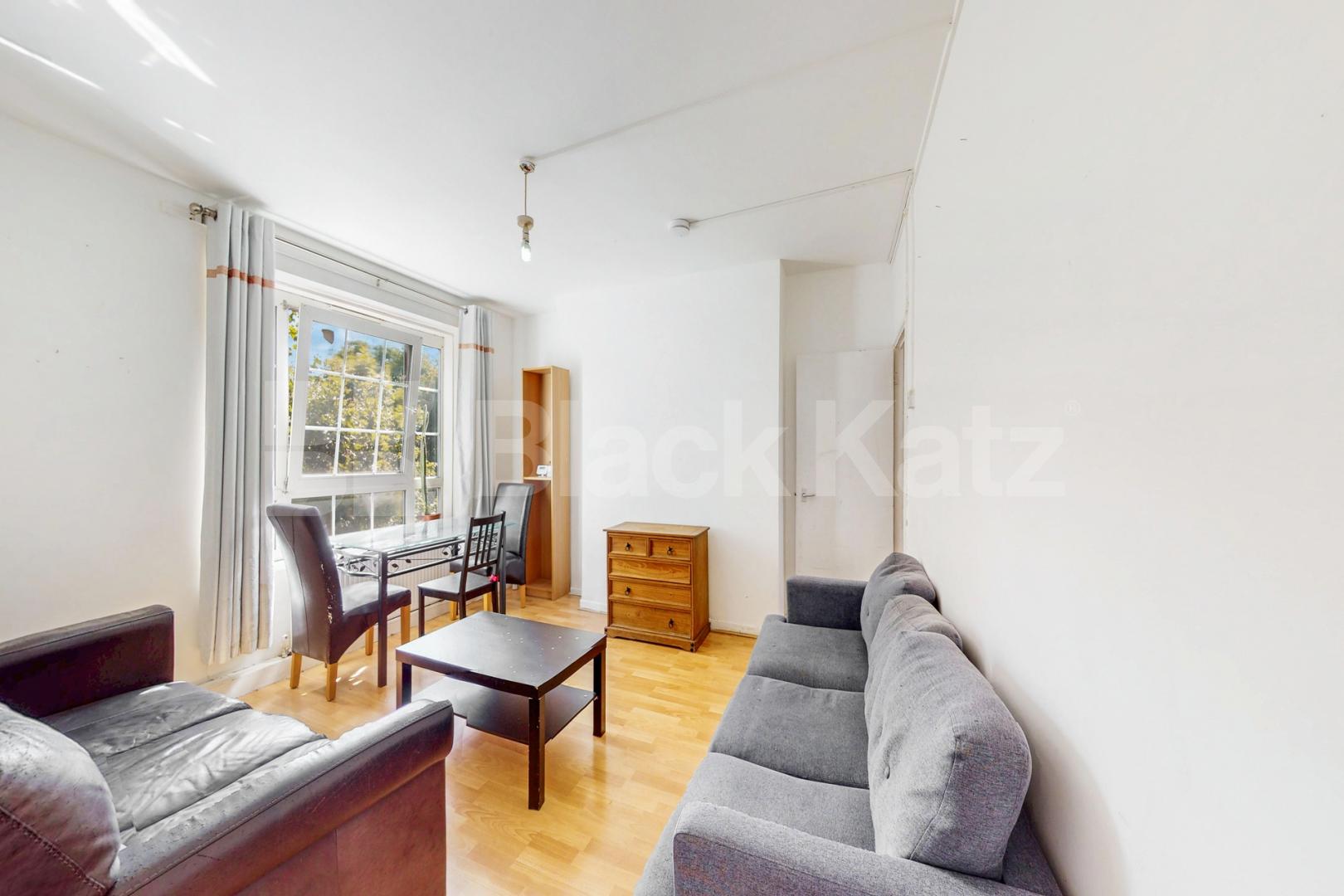 Fantastic doer-upper in the ever desirable Peckham area of South East London.   Peckham Road , Camberwell/Peckham