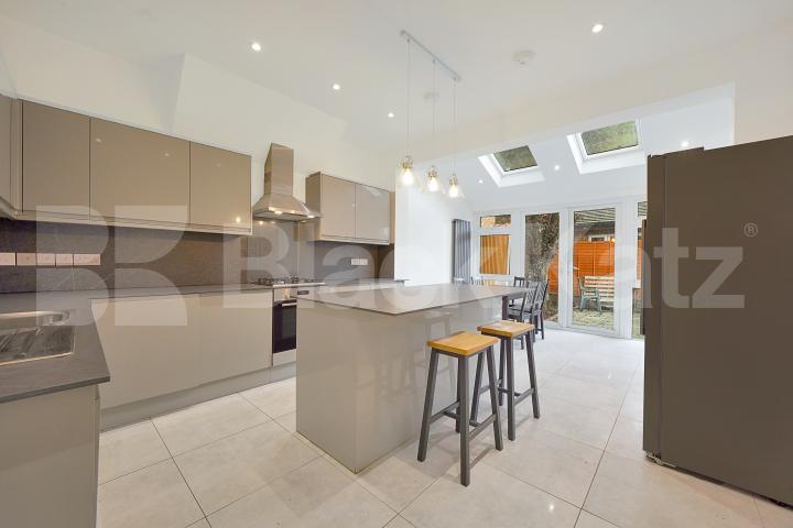 			5 Bedroom, 2 bath, 1 reception 			 Hamilton Road, Dollis Hill, NW10,  Dollis Hill