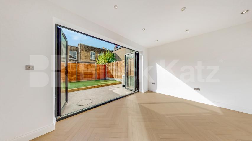 An exceptional opportunity to purchase a stunning, newly built three-bedroom, tw Gondar Gardens, West Hampstead, NW6,  London