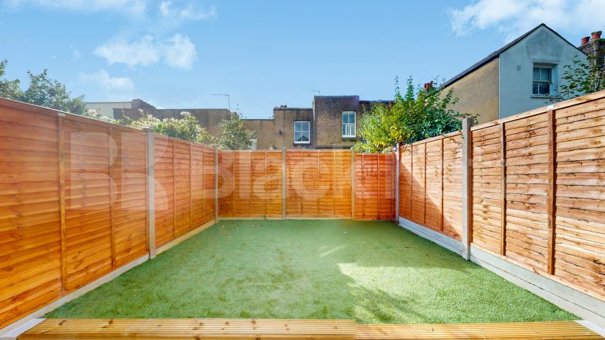 An exceptional opportunity to purchase a stunning, newly built three-bedroom, tw Gondar Gardens, West Hampstead, NW6,  London