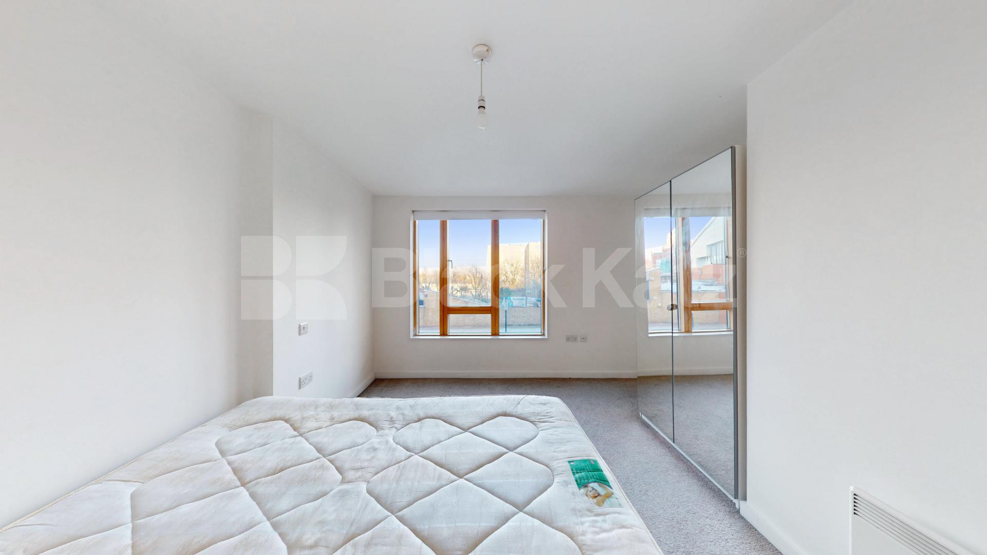 Modern contemporary two bed two bath within walking distance to Kings Cross York Way, Caledonian Road