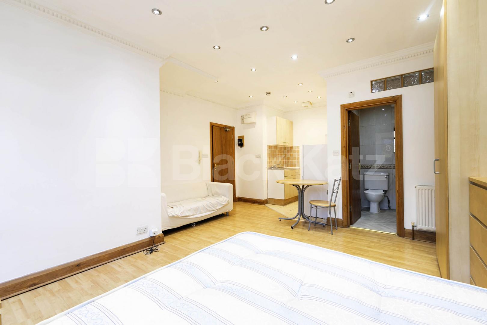 			1 Bedroom, 1 bath, 1 reception 			 Heathfield Park, London, NW2,  London