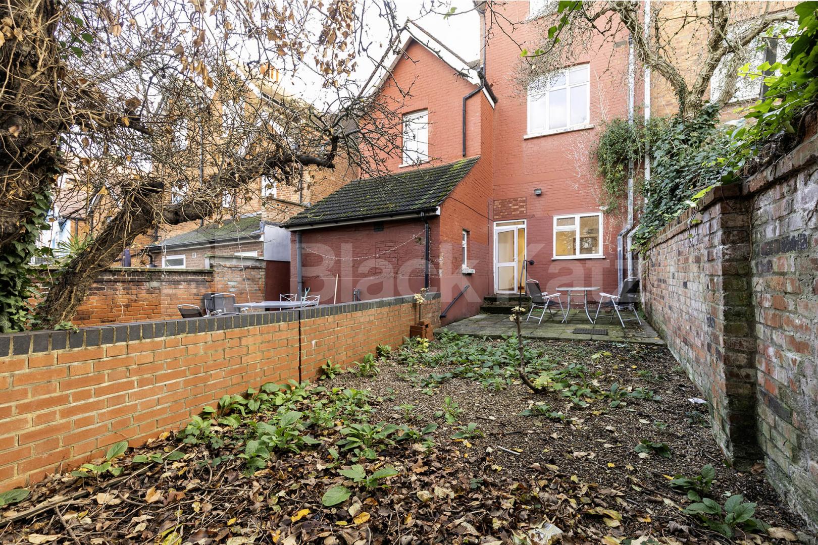 			1 Bedroom, 1 bath, 1 reception 			 Heathfield Park, London, NW2,  London