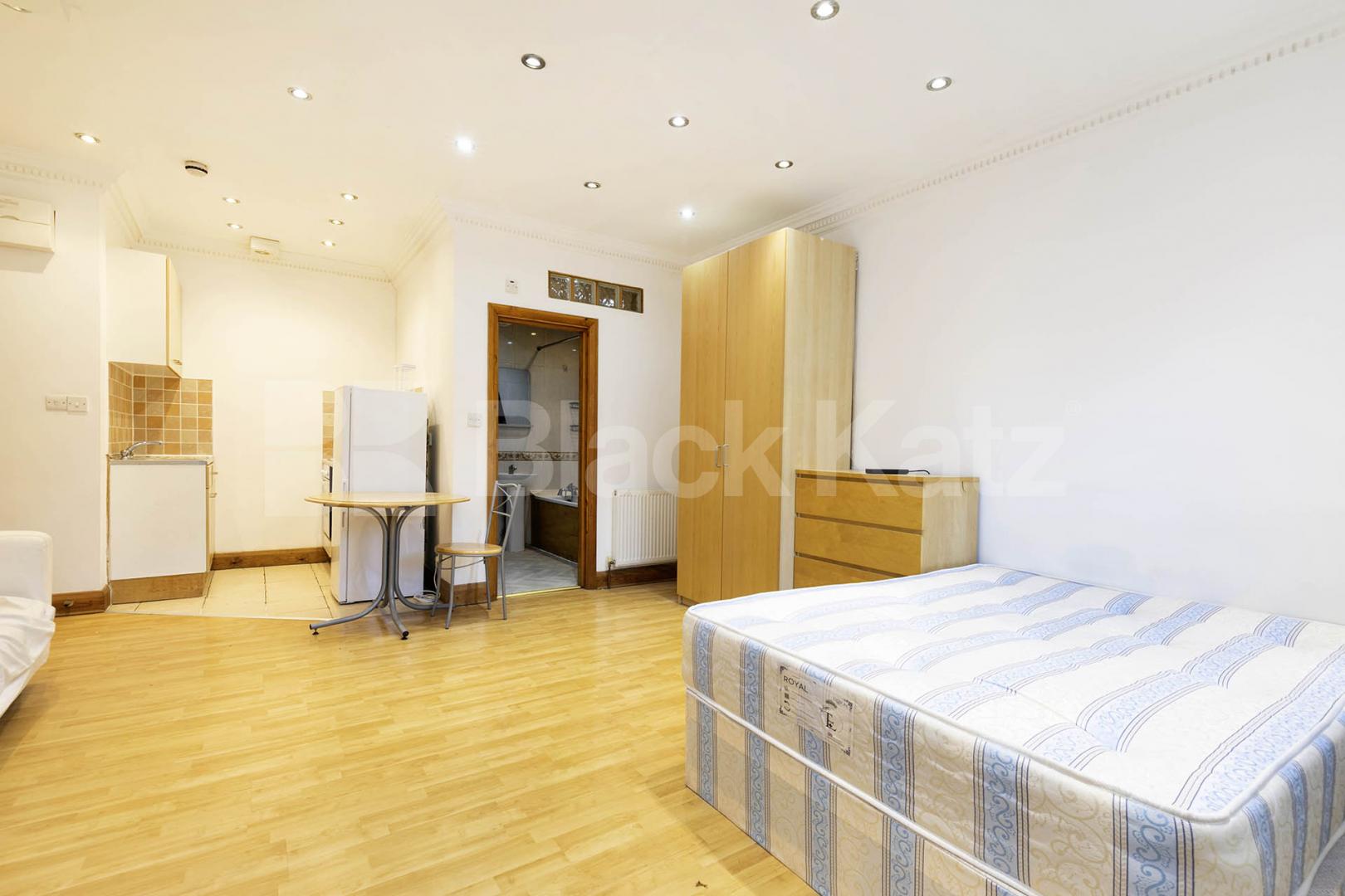 			1 Bedroom, 1 bath, 1 reception 			 Heathfield Park, London, NW2,  London