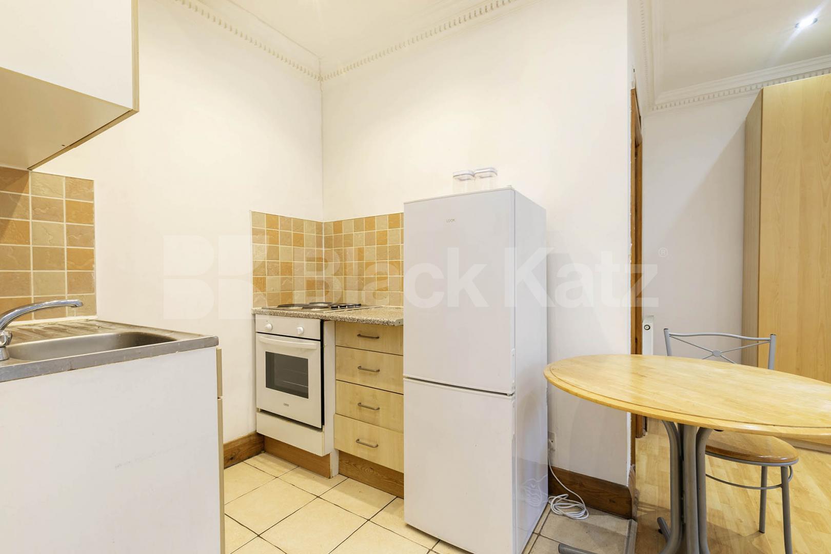 			1 Bedroom, 1 bath, 1 reception 			 Heathfield Park, London, NW2,  London