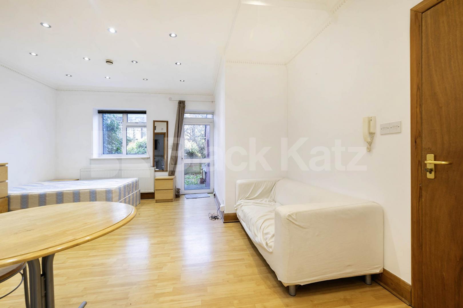 			1 Bedroom, 1 bath, 1 reception 			 Heathfield Park, London, NW2,  London