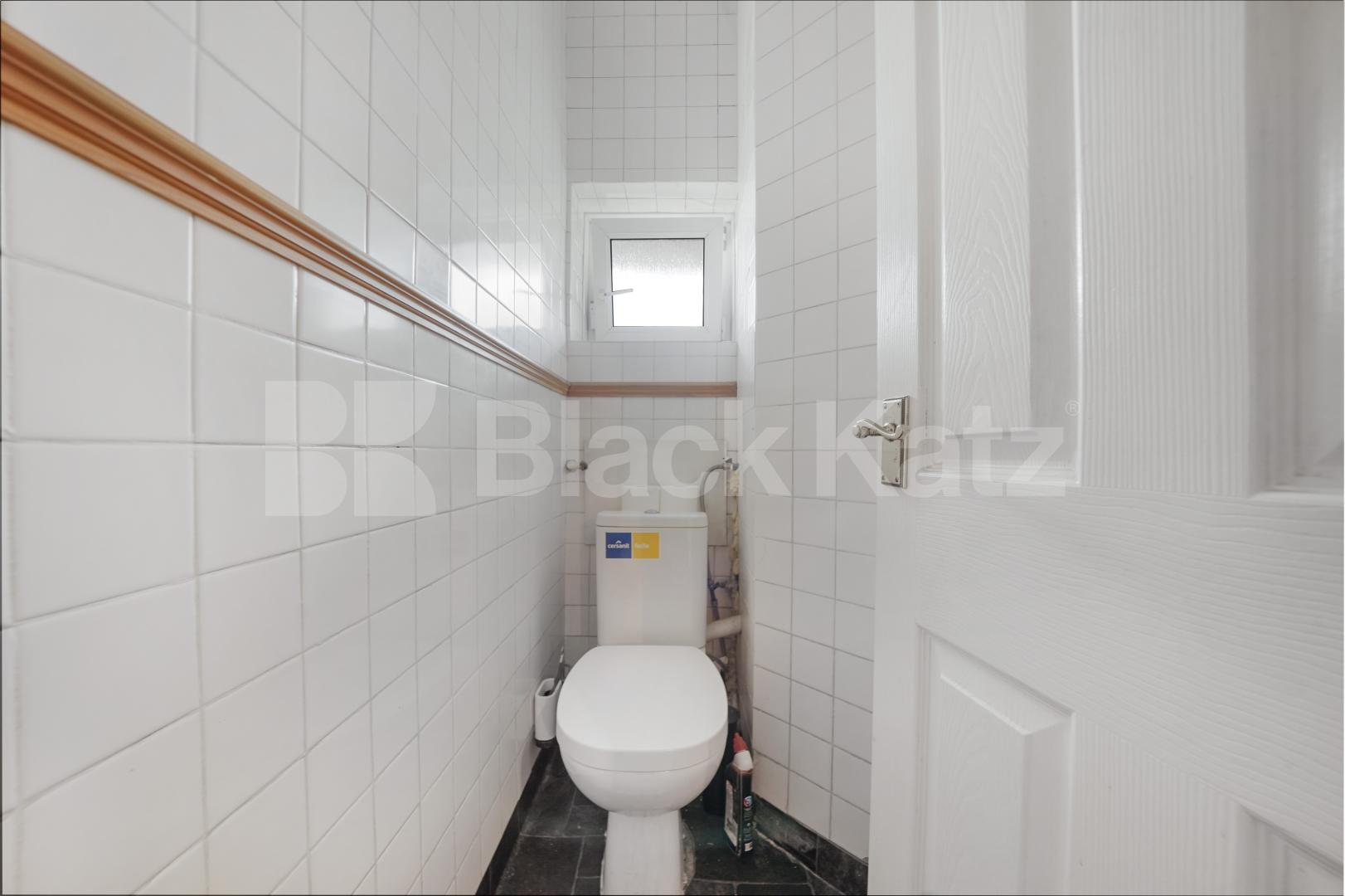 Bright & spacious du[plex apartment in the heart of Borough Greene House, Burbage Close, Borough 