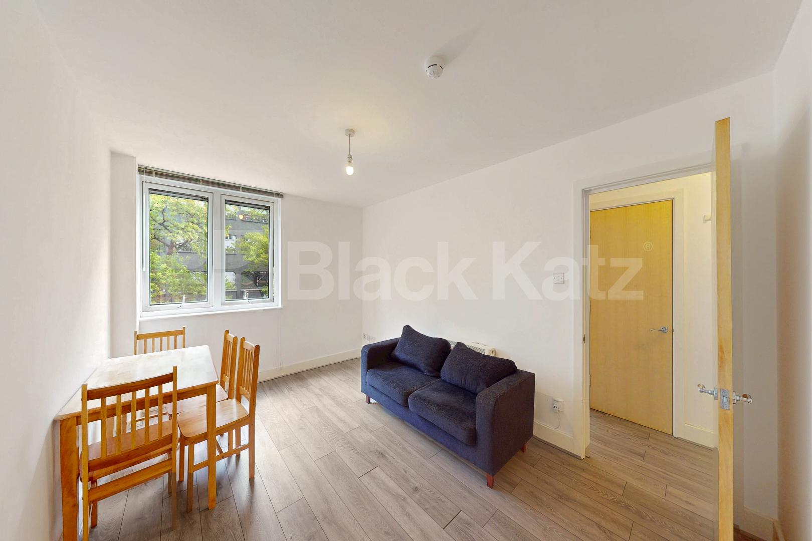 Secure inner city apartment with 24 hour concierge Skyline Plaza, Commercial Road, Aldgate