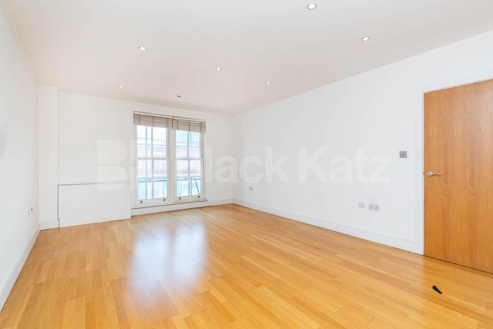 Bright One Bedroom Apartment with Modern Finish in the Heart of E8 Kingsland Passage, Dalston