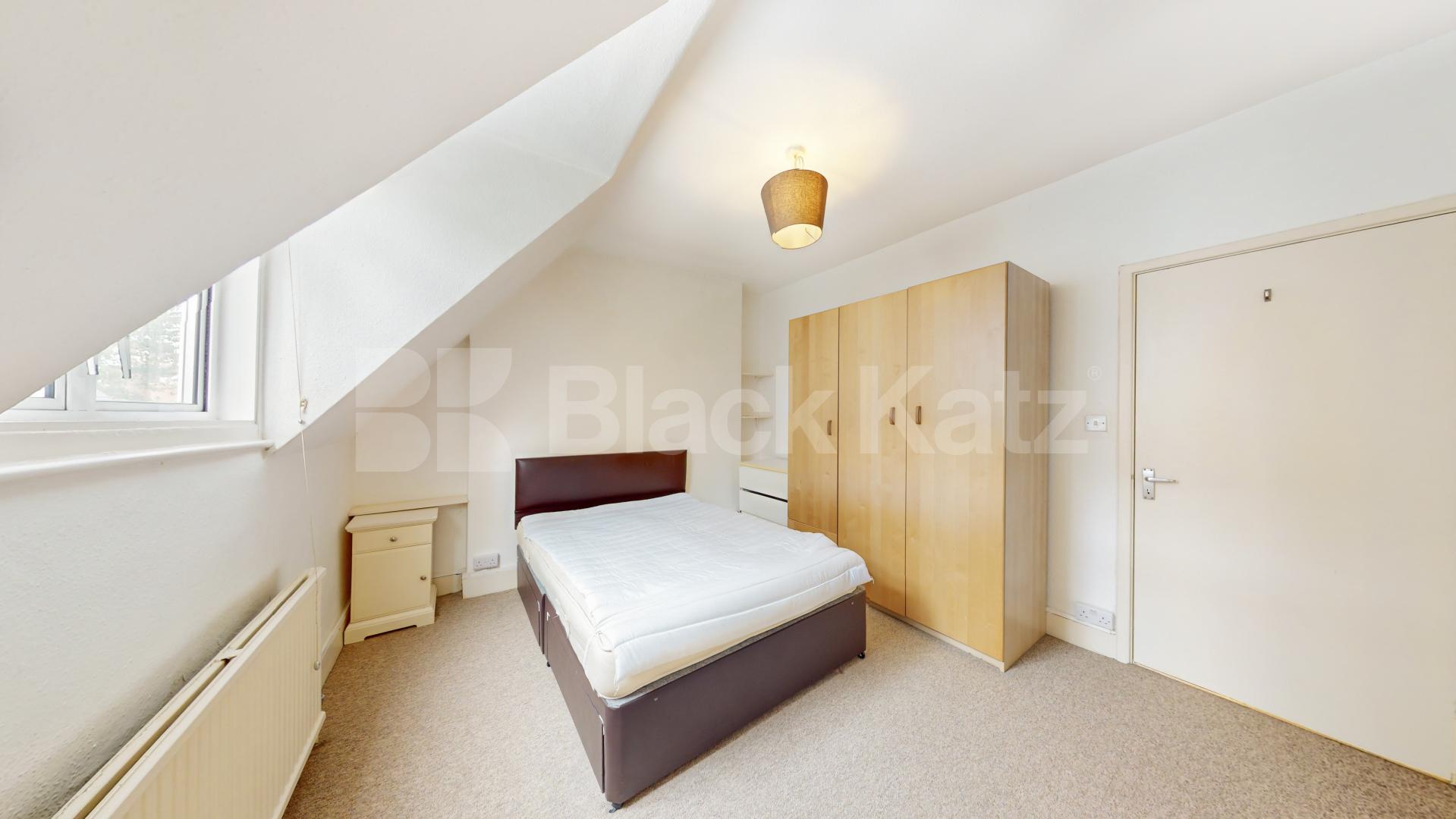 			1 Bedroom, 1 bath,  reception 			 Woodchurch Road, London, NW6,  London