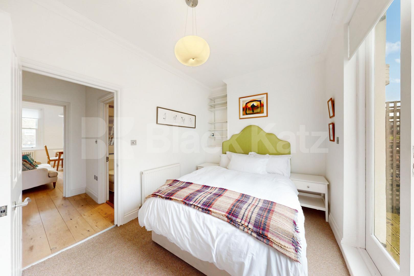 Stunning 2 bed within a period house mins to tube ! Hillmarton Road, Hillmarton Conservation Area