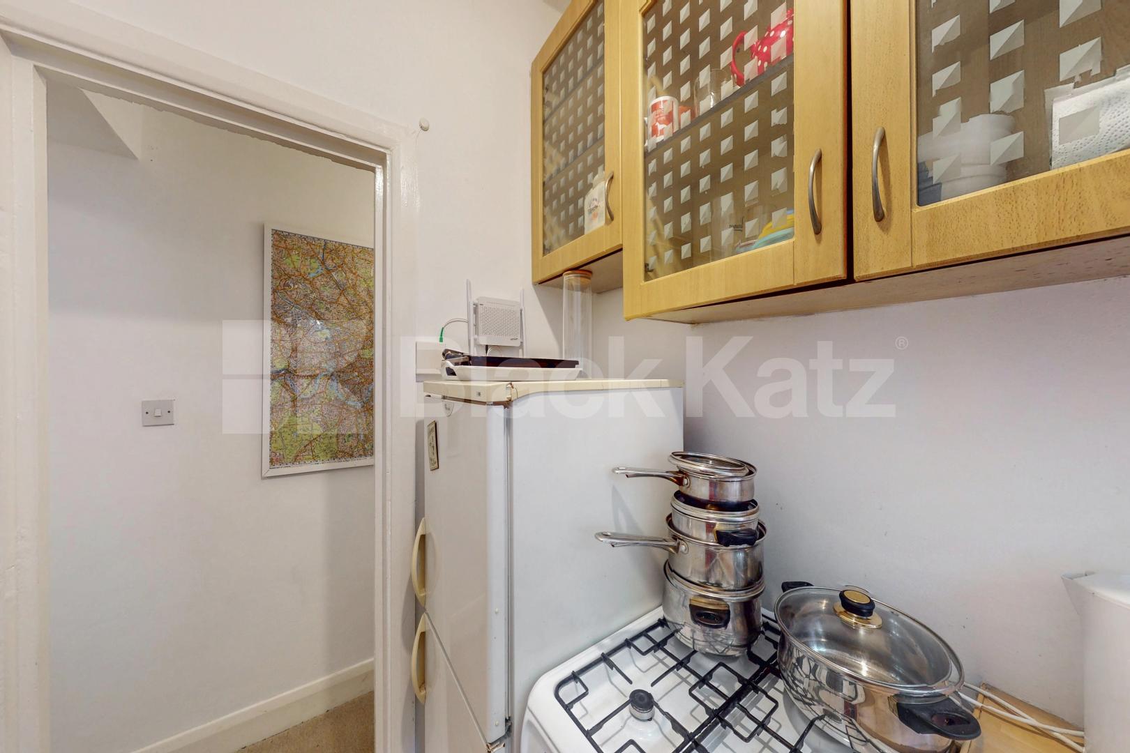 Superbly located over looking the tranquil Newington Gardens  Trinity House, Bath Terrace, Borough / Elephant and Castle