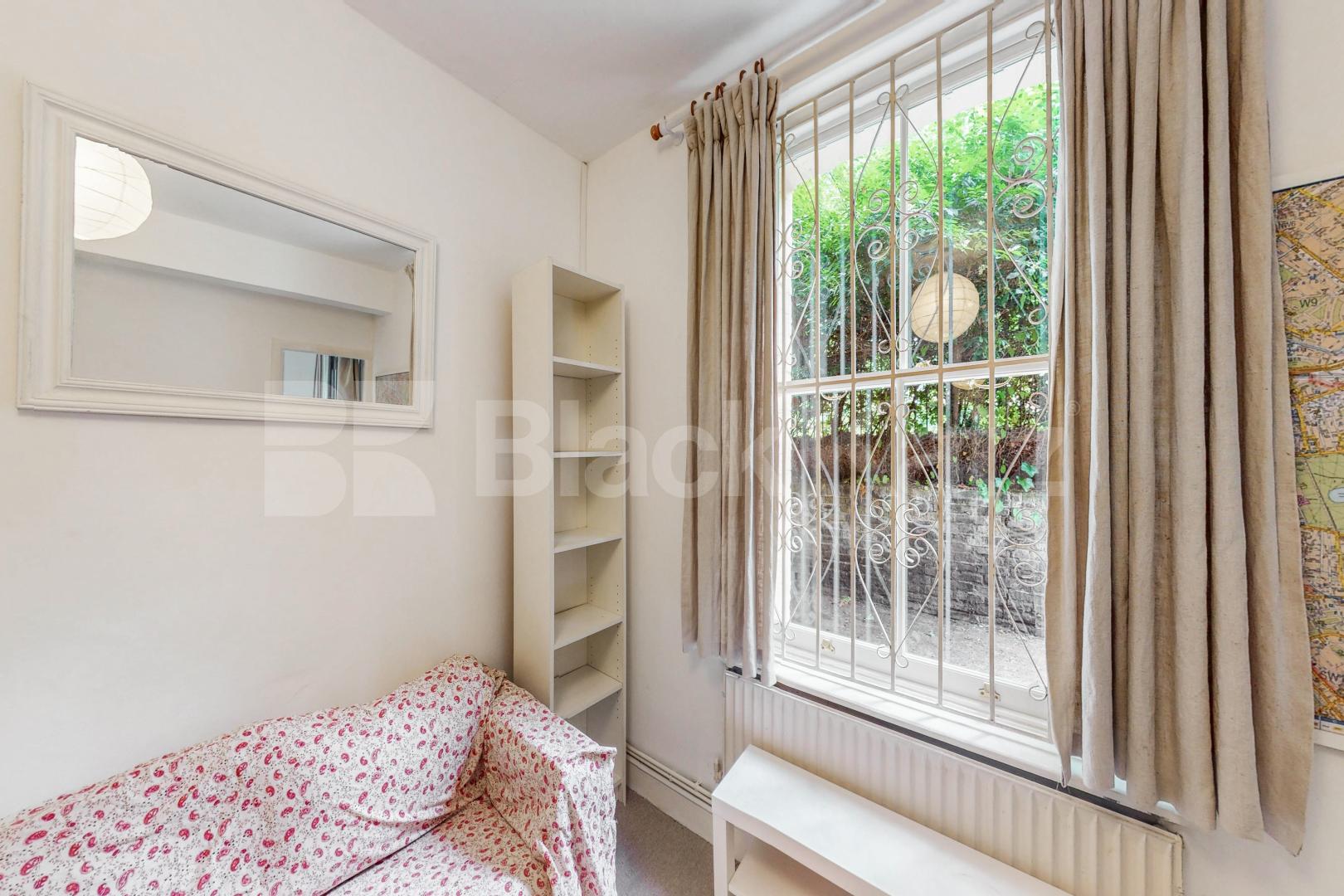 Superbly located over looking the tranquil Newington Gardens  Trinity House, Bath Terrace, Borough / Elephant and Castle