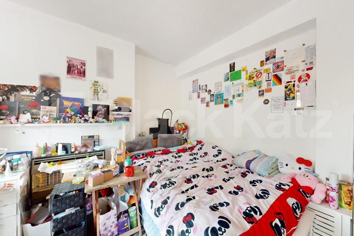 Spacious top floor, two bedroom apartment in a centrally located development Selbourne House, Great Dover Street, Borough
