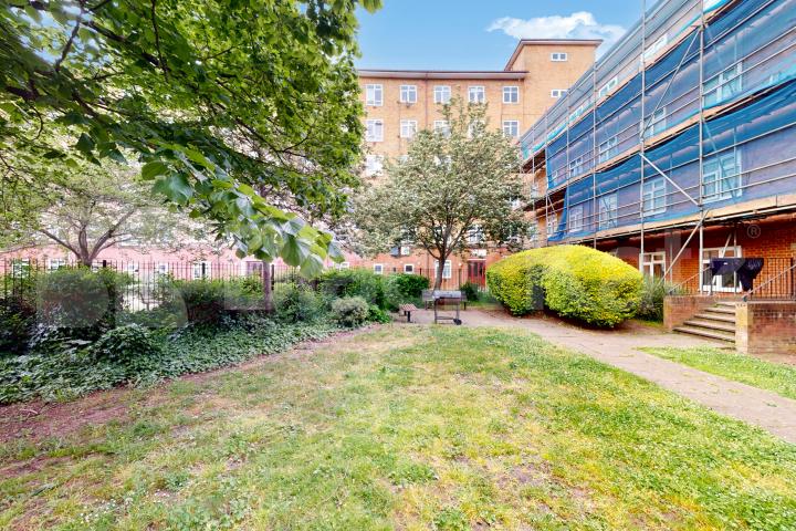 Bright and airy two bedroom flat is stylish block close two amenities Sudbury Court, Allan Edwards Drive, Stockwell / Nine Elms