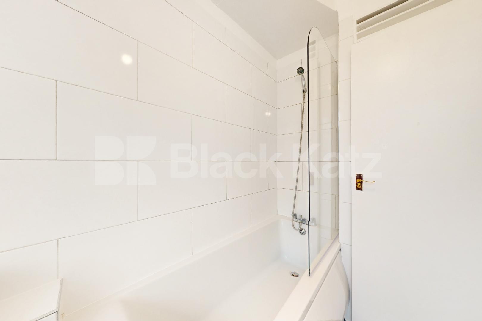 Bright and airy two bedroom flat is stylish block close two amenities Sudbury Court, Allan Edwards Drive, Stockwell / Nine Elms