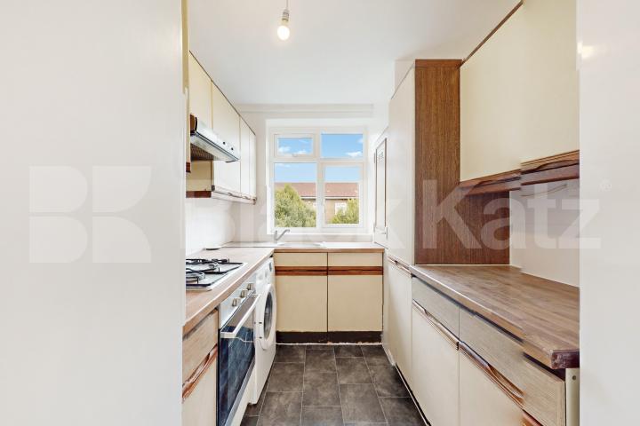 Bright and airy two bedroom flat is stylish block close two amenities Sudbury Court, Allan Edwards Drive, Stockwell / Nine Elms