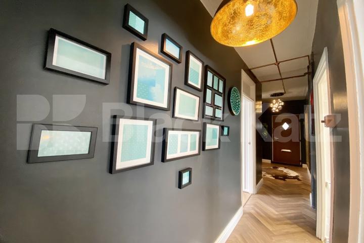 A very generous top floor apartment & superbly located   Neckinger Enid street , London Bridge / Bermondsey  