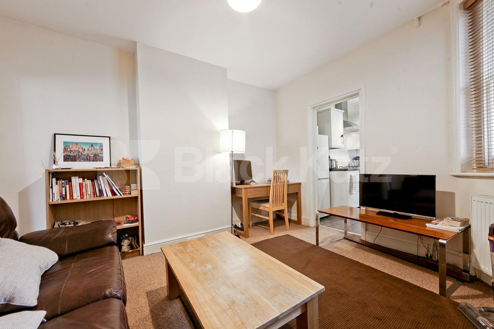 Centrally located one bedroom ground floor apartment in a period building Union Street, Southwark