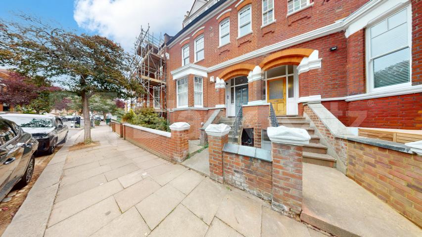 £1000 towards your moving costs.Situated on the sought-after Dennington Road, N Dennington Park Road, West Hampstead, NW6 (£1000 towards your moving costs),  London