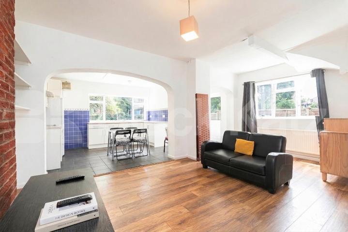 A rare and exciting opportunity to acquire this substantial freehold property si Sawley Road, Shepherds Bush, W12,  London