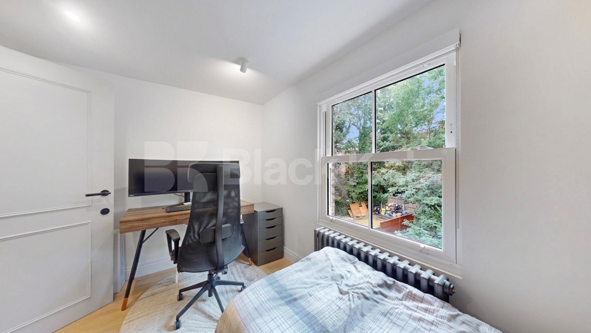 £1000 towards your moving costs.Situated on the sought-after Dennington Road, N Dennington Park Road, West Hampstead, NW6 (£1000 towards your moving costs),  London