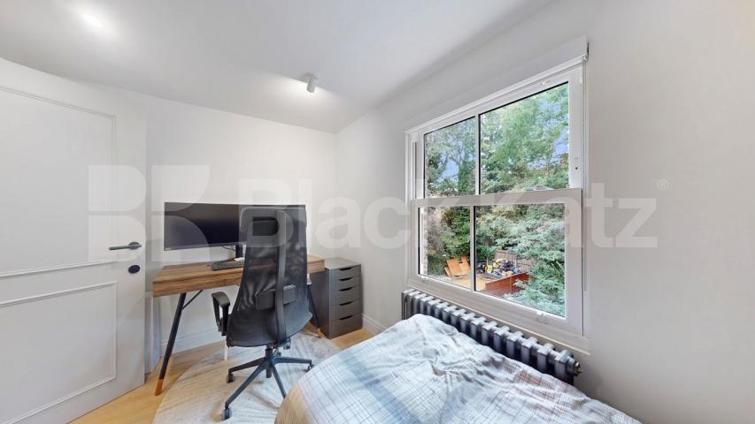 £1000 towards your moving costs.Situated on the sought-after Dennington Road, N Dennington Park Road, West Hampstead, NW6 (£1000 towards your moving costs),  London