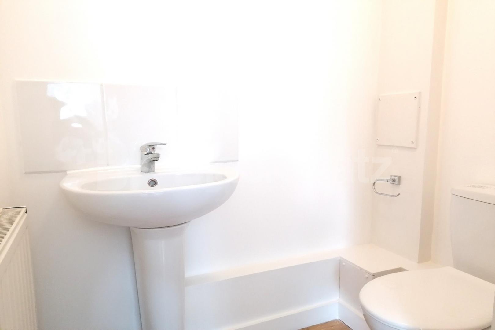 Boasting size, quality & location  Hendre Road , Elephant and Castle