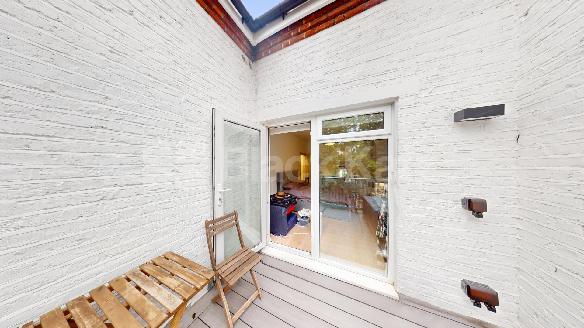 £1000 towards your moving costs.Situated on the sought-after Dennington Road, N Dennington Park Road, West Hampstead, NW6 (£1000 towards your moving costs),  London