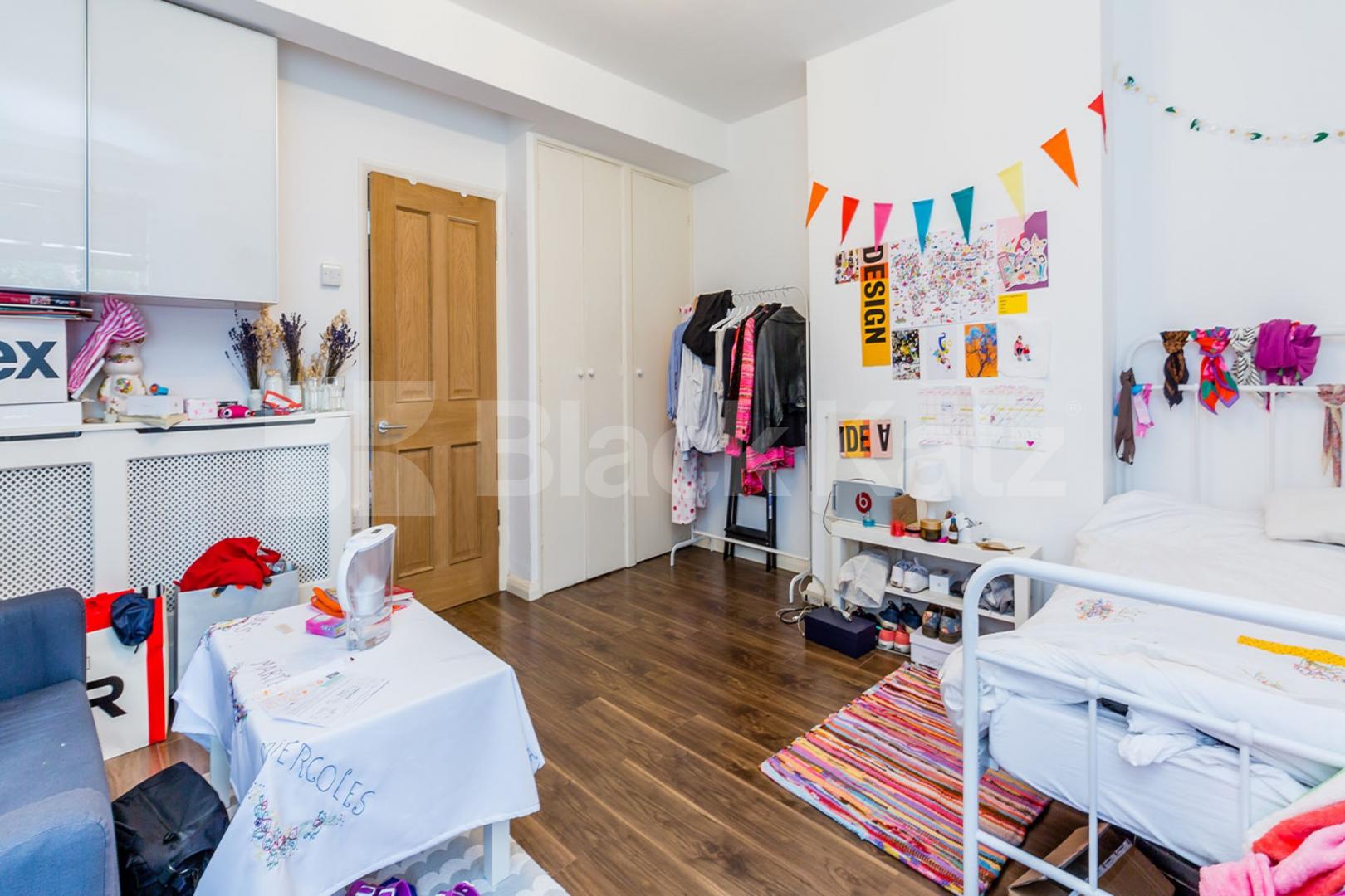 			1 Bedroom, 1 bath, 1 reception 			 Britannia Row, Strang House Britannia Row, N1,  Strang House Britannia Row