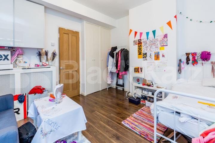 			1 Bedroom, 1 bath, 1 reception 			 Britannia Row, Strang House Britannia Row, N1,  Strang House Britannia Row