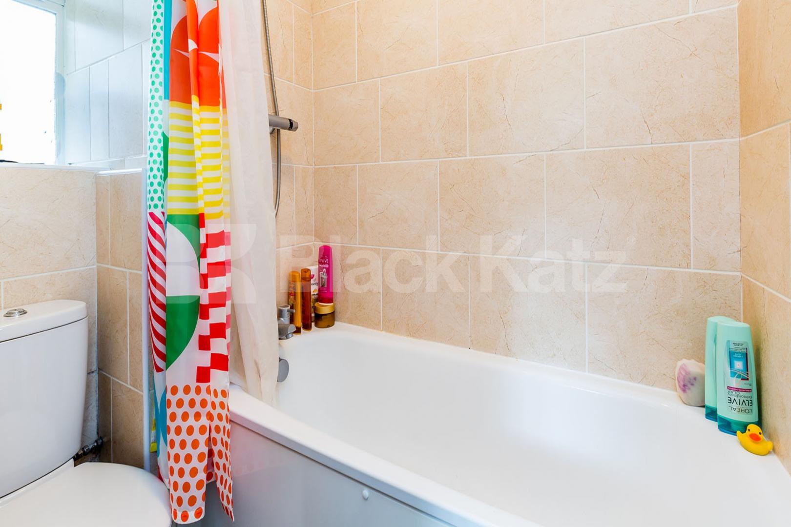 			1 Bedroom, 1 bath, 1 reception 			 Britannia Row, Strang House Britannia Row, N1,  Strang House Britannia Row